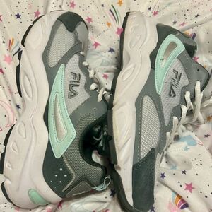 FILA Women's Recollector Sneakers